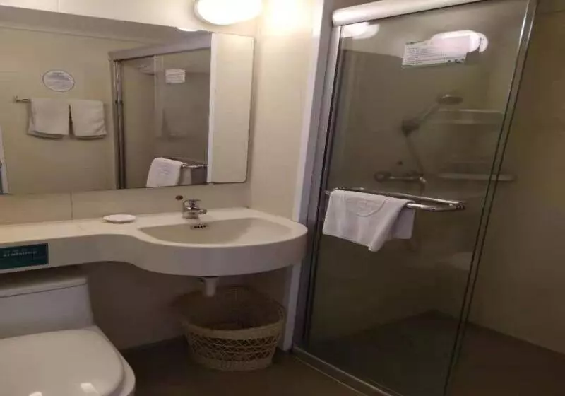 Hotelli Greentree Inn Liaoning Chaoyang City Chaoyang Street Fangzhi Road Express