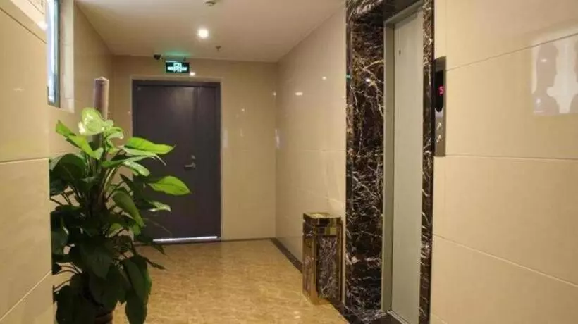 Hotelli Greentree Inn Shanghai Baoshan Yanghang Shuichan Road