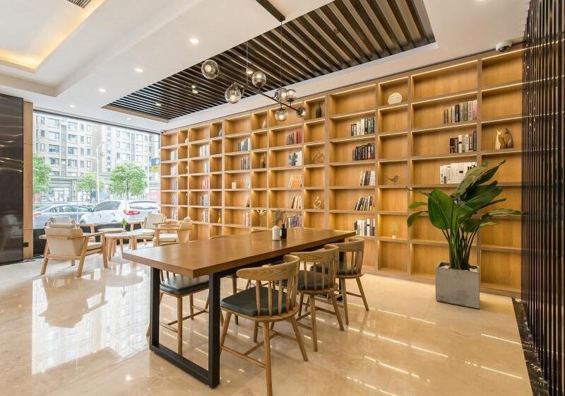 Отель Greentree Inn Shanghai Zhoupu Town Xiupu Road Business