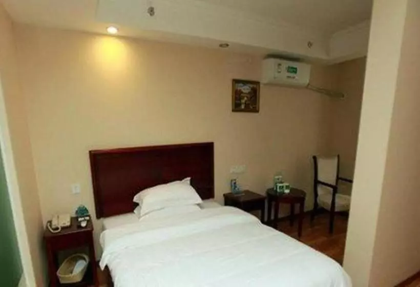 Hotelli Greentree Inn Sichuan Chengdu North Railway Station Beichengtianjie Business