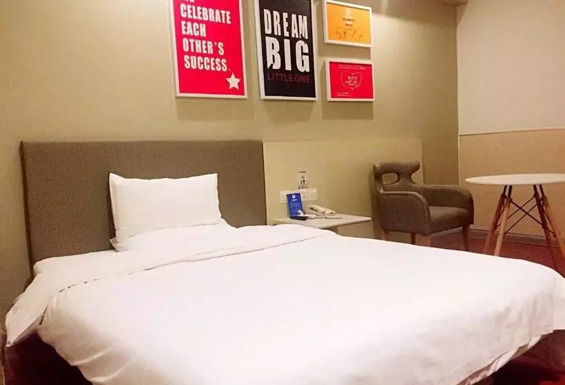 Hotelli Hanting Express Shangqiu Railway Station