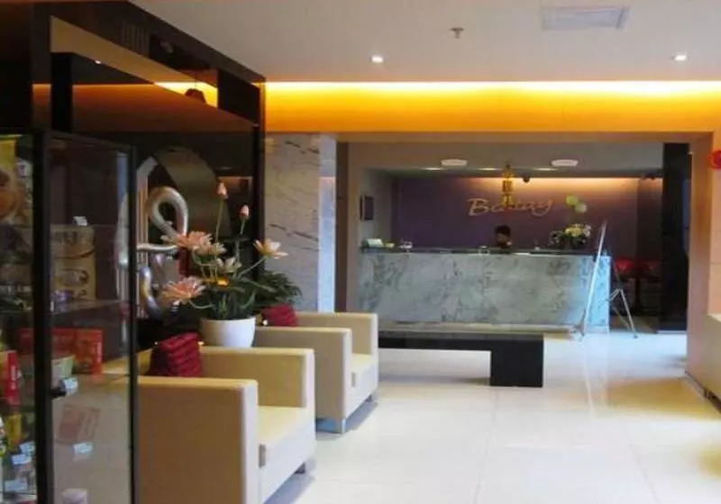 Hotelli Jinjiang Inn Guiyang Wenchang Pavilion