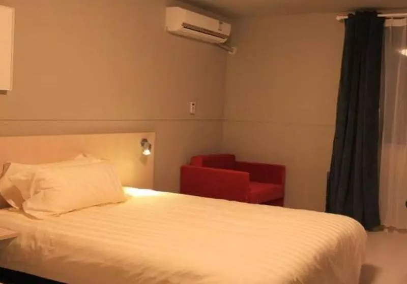 Hotelli Jinjiang Inn Guiyang Wenchang Pavilion