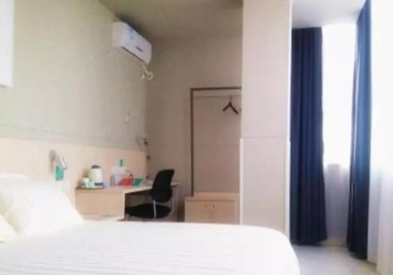 Hotelli Jinjiang Inn Wuhan Zhonghua Road Huanghelou Branch