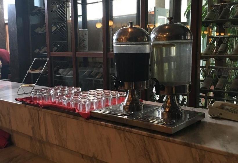 Hotel Tianjin Konggang Baiyun