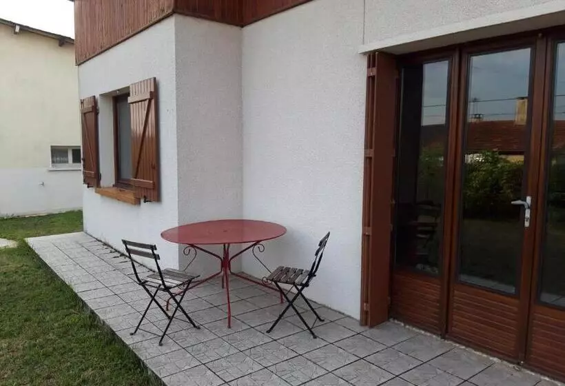 Majatalo Gite Eugenie Dans Les Remparts