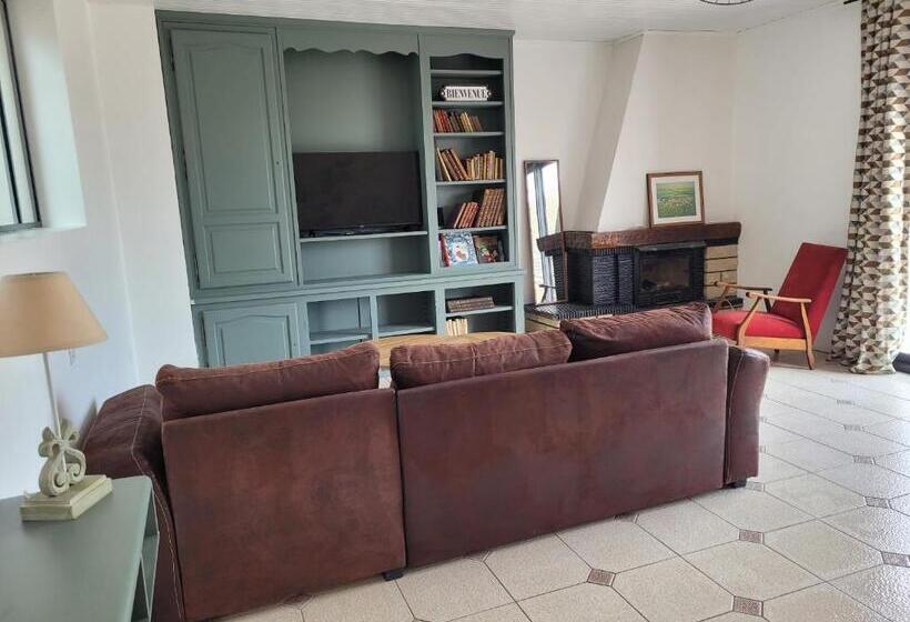 펜션 Gite Eugenie Dans Les Remparts