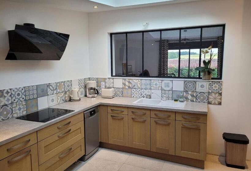 펜션 Gite Eugenie Dans Les Remparts