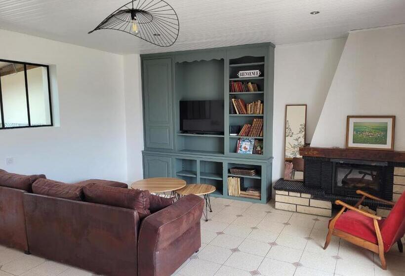 펜션 Gite Eugenie Dans Les Remparts