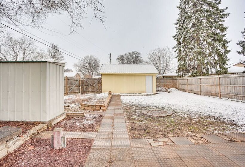 Charming Minneapolis Home W/ Deck, 5 Mi To Central