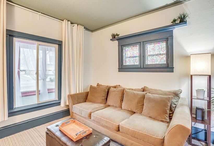 Charming Minneapolis Home W/ Deck, 5 Mi To Central