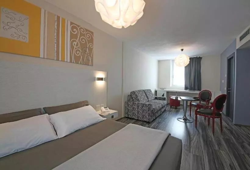 Happy Hotel Atelier Gardone Riviera Centro & Spa