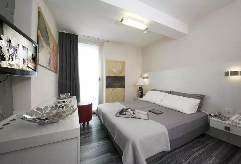 Happy Hotel Atelier Gardone Riviera Centro & Spa