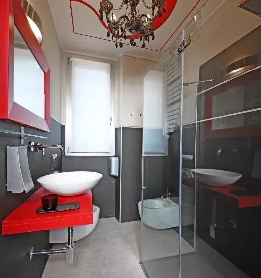 Happy Hotel Atelier Gardone Riviera Centro & Spa