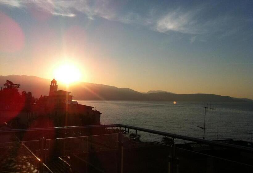 Happy Hotel Atelier Gardone Riviera Centro & Spa