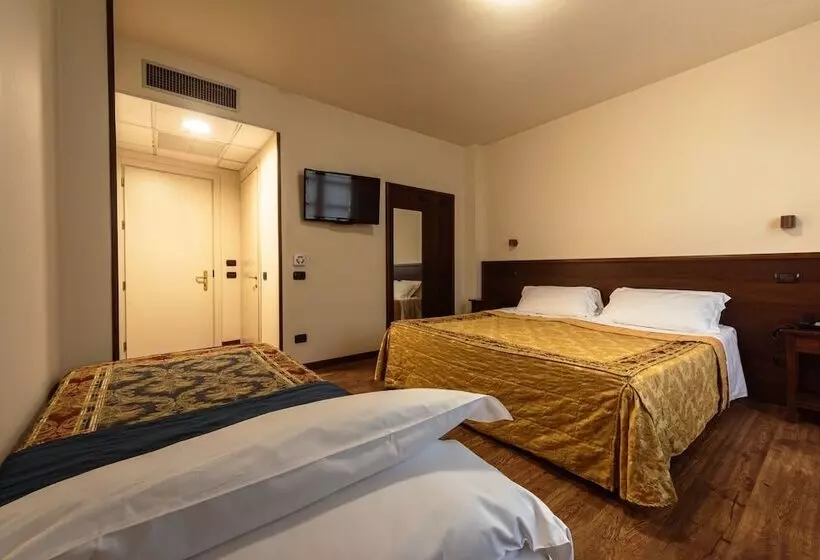 ホテル Dimora San Secondo