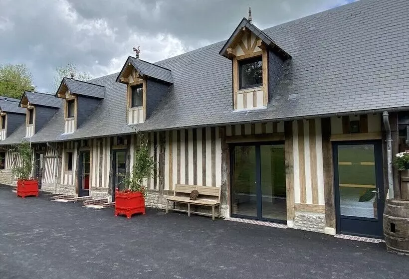 ペンション Le Domaine D Angerville