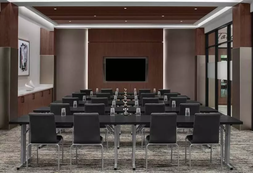 Ac Hotel By Marriott St. Louis Clayton