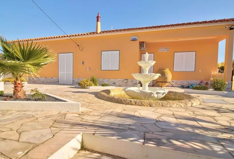 Retkeilymaja Amadeus Villa