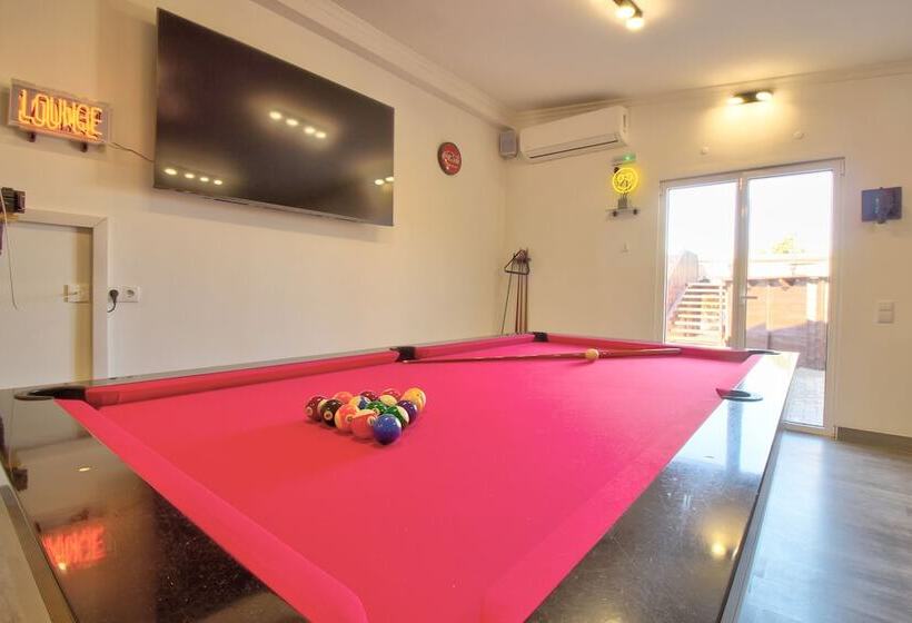 فندق صغير Amadeus Villa