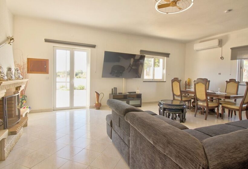 فندق صغير Amadeus Villa