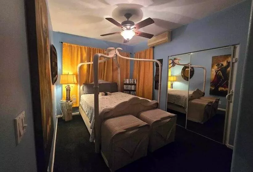 Retkeilymaja Robbins Estate