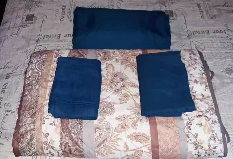 Retkeilymaja Robbins Estate