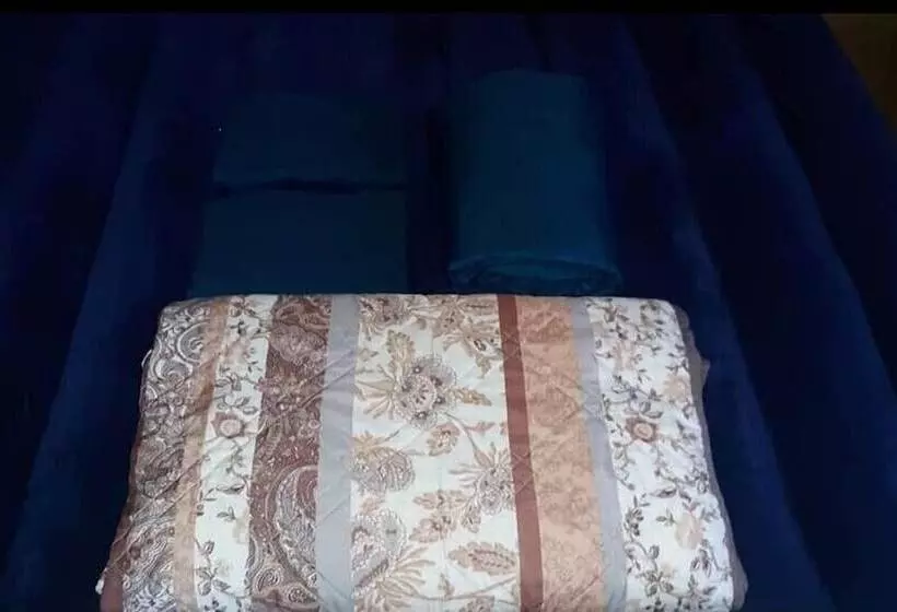 Retkeilymaja Robbins Estate