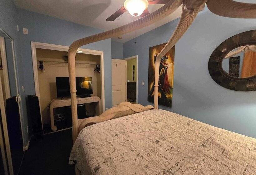 هاستل Robbins Estate