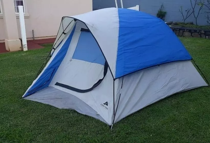 Retkeilymaja Robbins Estate