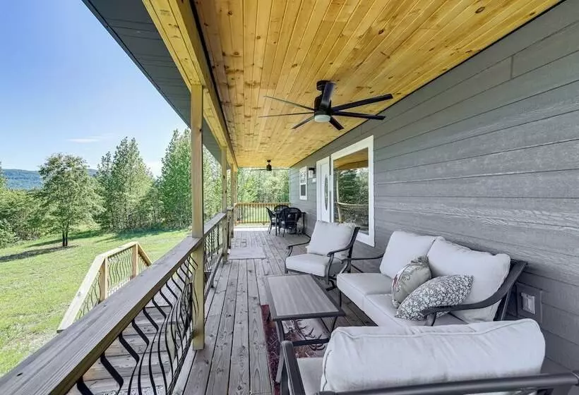 Arkansas Retreat W/ Deck, Fire Pit & Mtn Views!