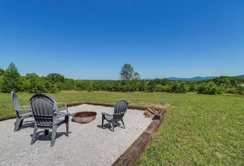 Arkansas Retreat W/ Deck, Fire Pit & Mtn Views!