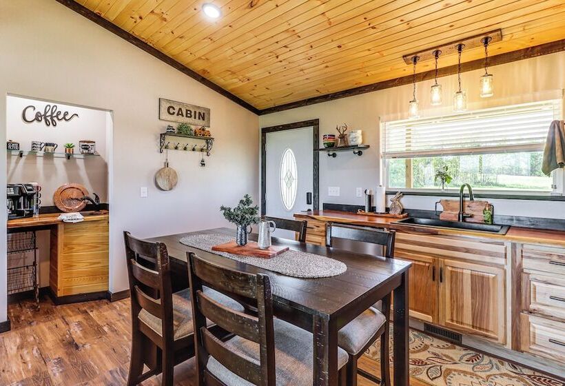 Arkansas Retreat W/ Deck, Fire Pit & Mtn Views!