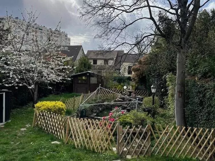 ベッドアンドブレックファースト Grande Maison Avec Jardin