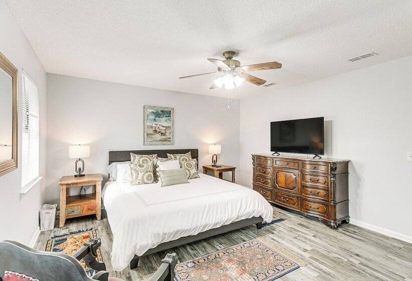 Brunswick Retreat W/ Patio & Grill, Near Beaches!