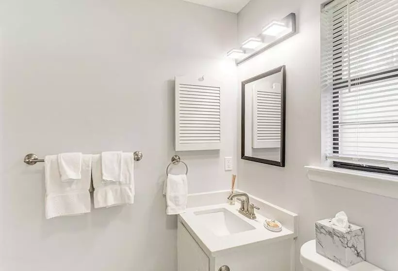 Brunswick Retreat W/ Patio & Grill, Near Beaches!