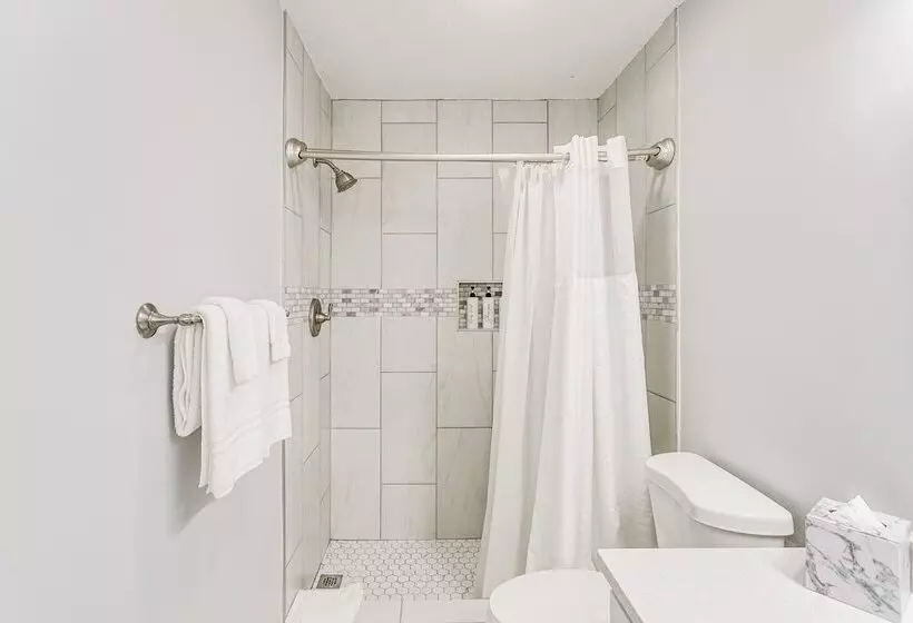 Brunswick Retreat W/ Patio & Grill, Near Beaches!