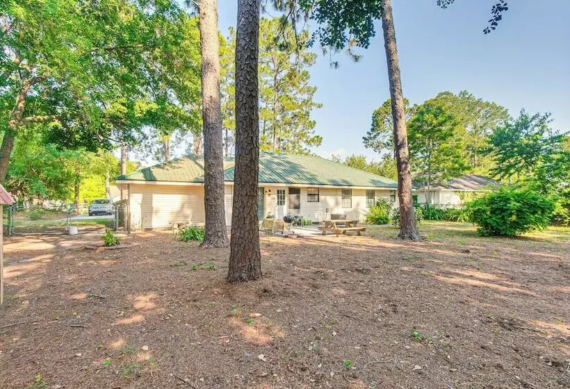 Brunswick Retreat W/ Patio & Grill, Near Beaches!