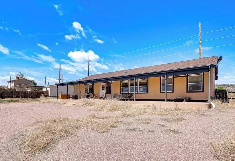 Cañon City Home: Close To Hiking & Rafting!