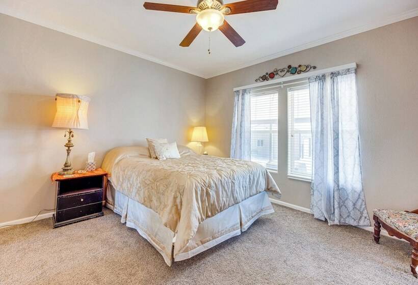 Cañon City Home: Close To Hiking & Rafting!