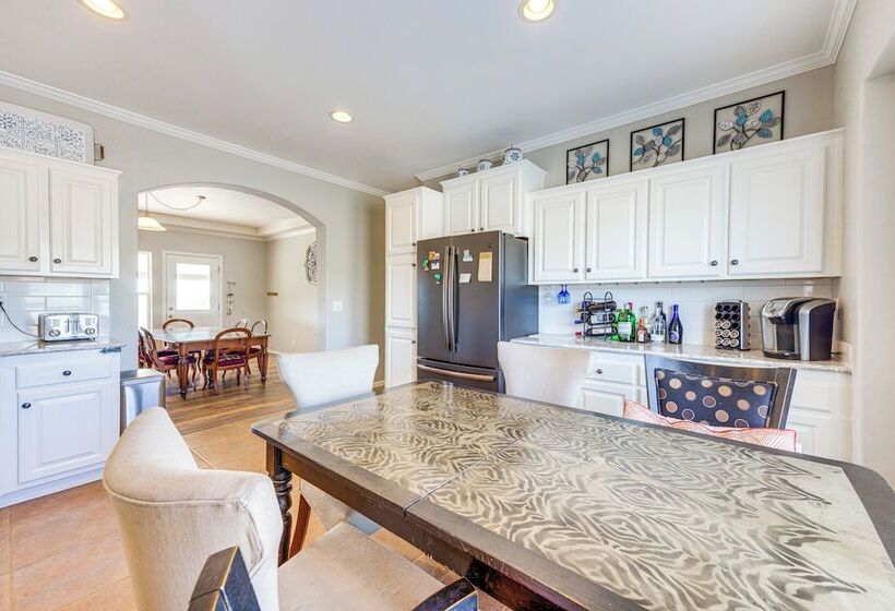 Cañon City Home: Close To Hiking & Rafting!