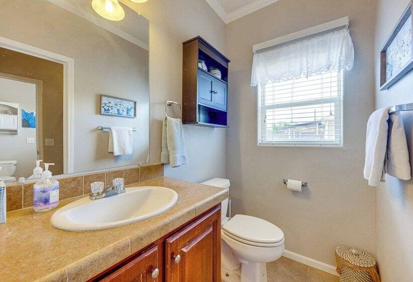 Cañon City Home: Close To Hiking & Rafting!