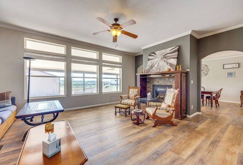 Cañon City Home: Close To Hiking & Rafting!