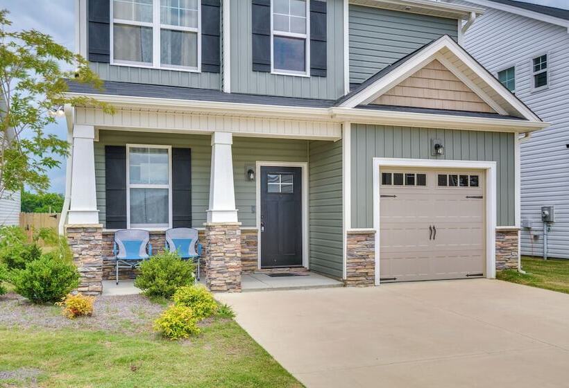 Charming Smithfield Home ~ 28 Mi To Raleigh!