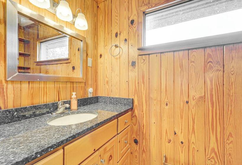 Charming Woodland Home, 12 Mi To Big Lazer Creek!