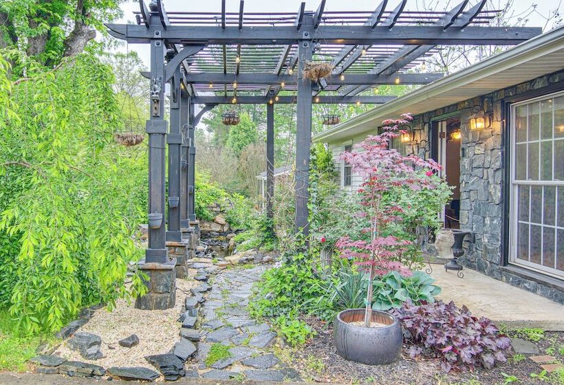 Chic Asheville House W/ Koi Pond: 5 Mi To Downtown