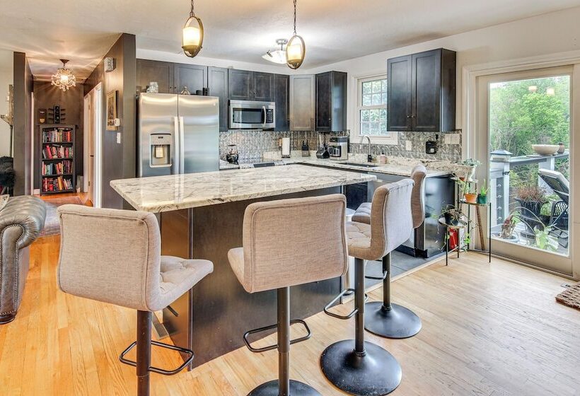 Chic Asheville House W/ Koi Pond: 5 Mi To Downtown