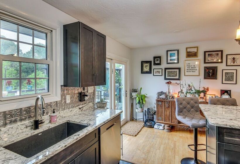 Chic Asheville House W/ Koi Pond: 5 Mi To Downtown