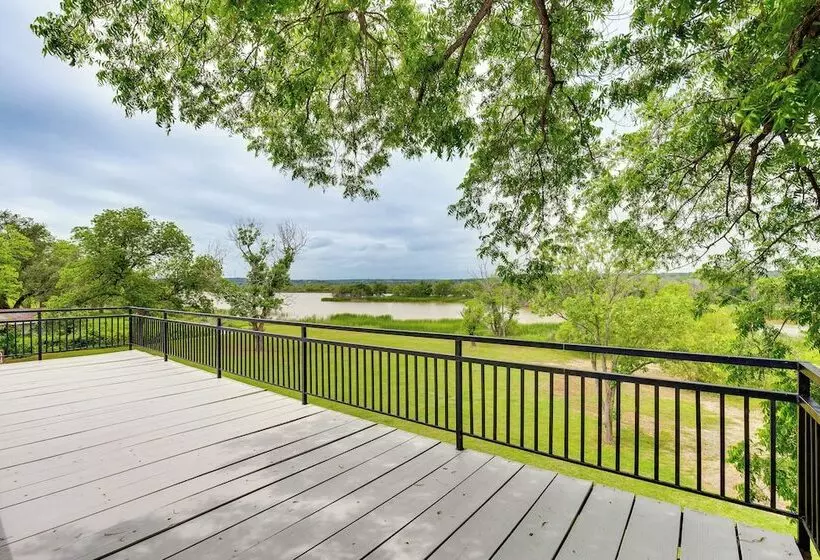 Granbury Home W/ Lake Views ~ 6 Mi To Boat Launch!