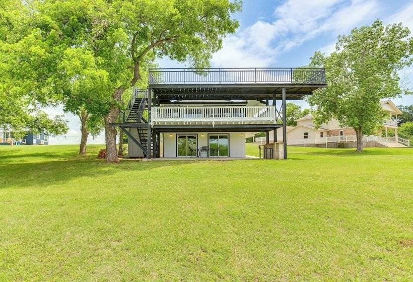 Granbury Home W/ Lake Views ~ 6 Mi To Boat Launch!